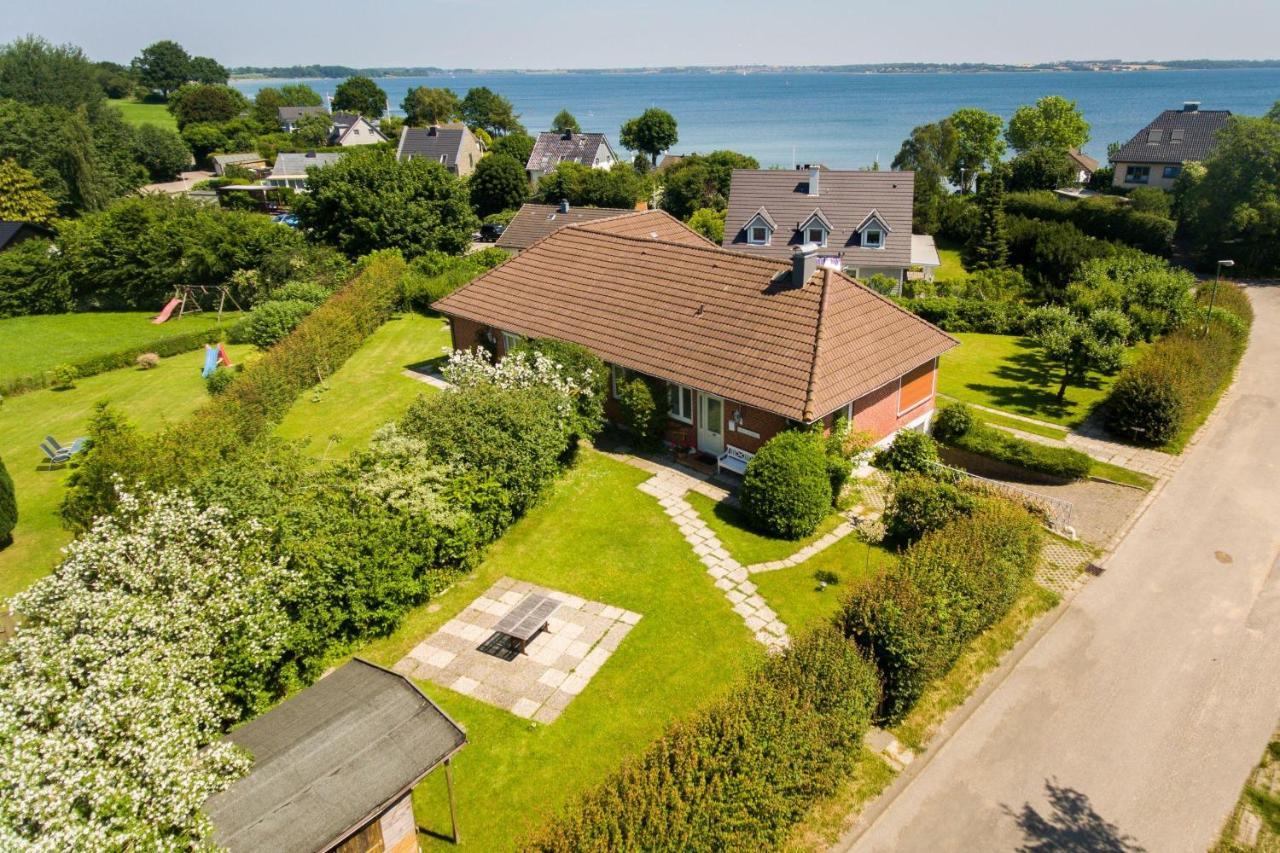Seeblick I - Geraeumige 90Qm - Ganzes Haus - 50M Zum Naturstrand - Mit Terrasse Und Grossem Garten - Kueche Neu Gluecksburg Luaran gambar